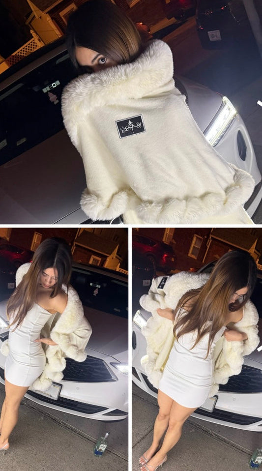 Ballistics Fur Poncho (Créme)